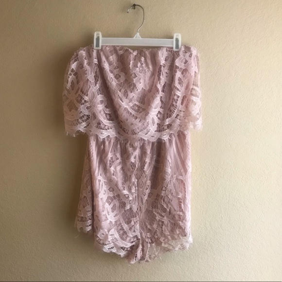 Pants - NWOT Tobi light pink romper.